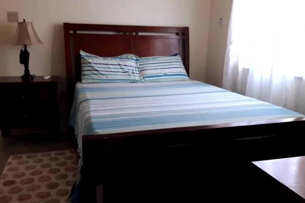 Bing'S Home Away From Home Ocho Rios Luaran gambar